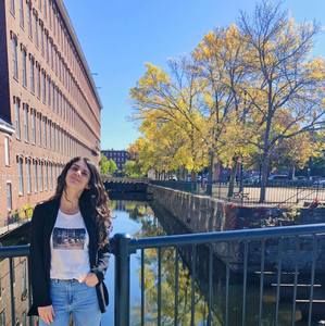 Meet your Posher, Anna